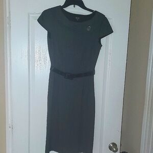 Alex Maeie Chic Gray Dress with Belt